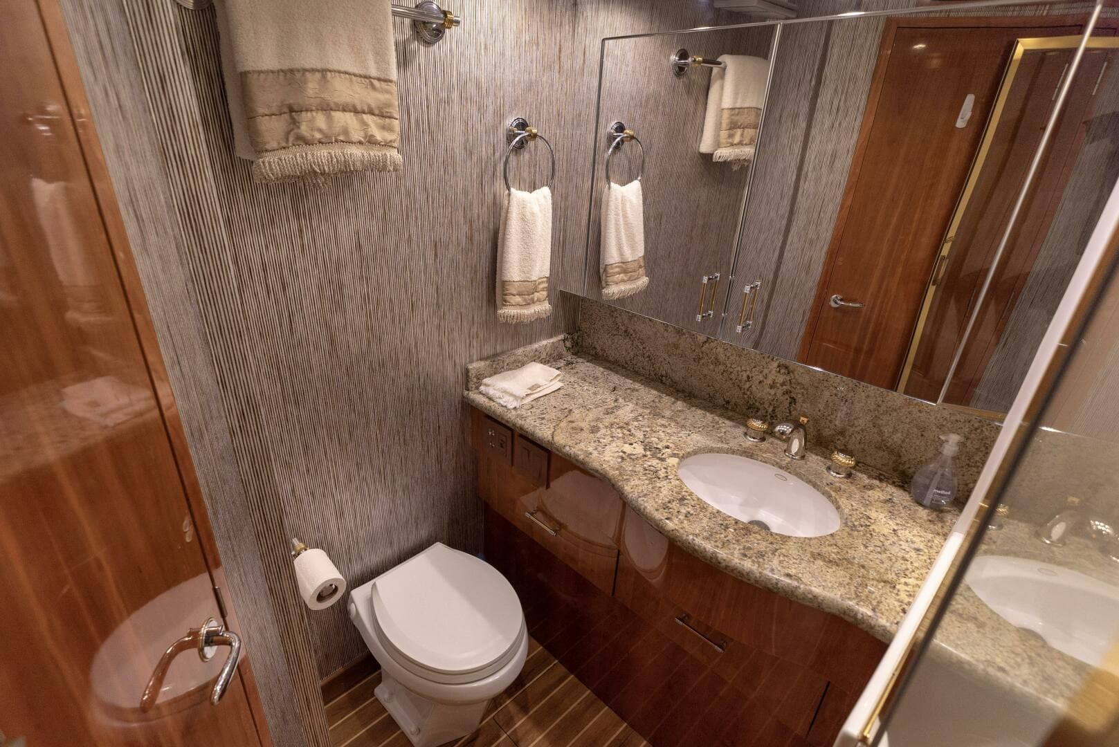 2003 Hatteras — photo 22