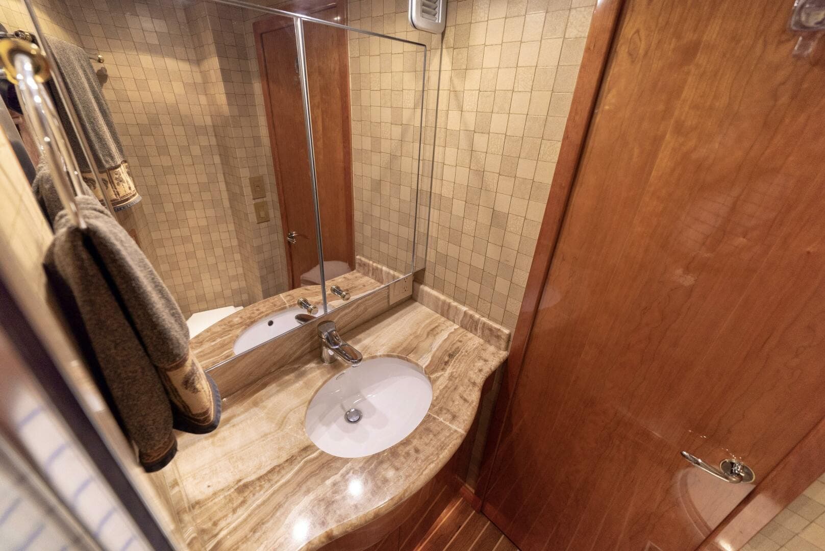 2003 Hatteras — photo 34