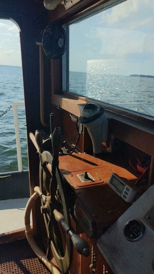 1949 Tugboat Custom Canadian Built — photo 2