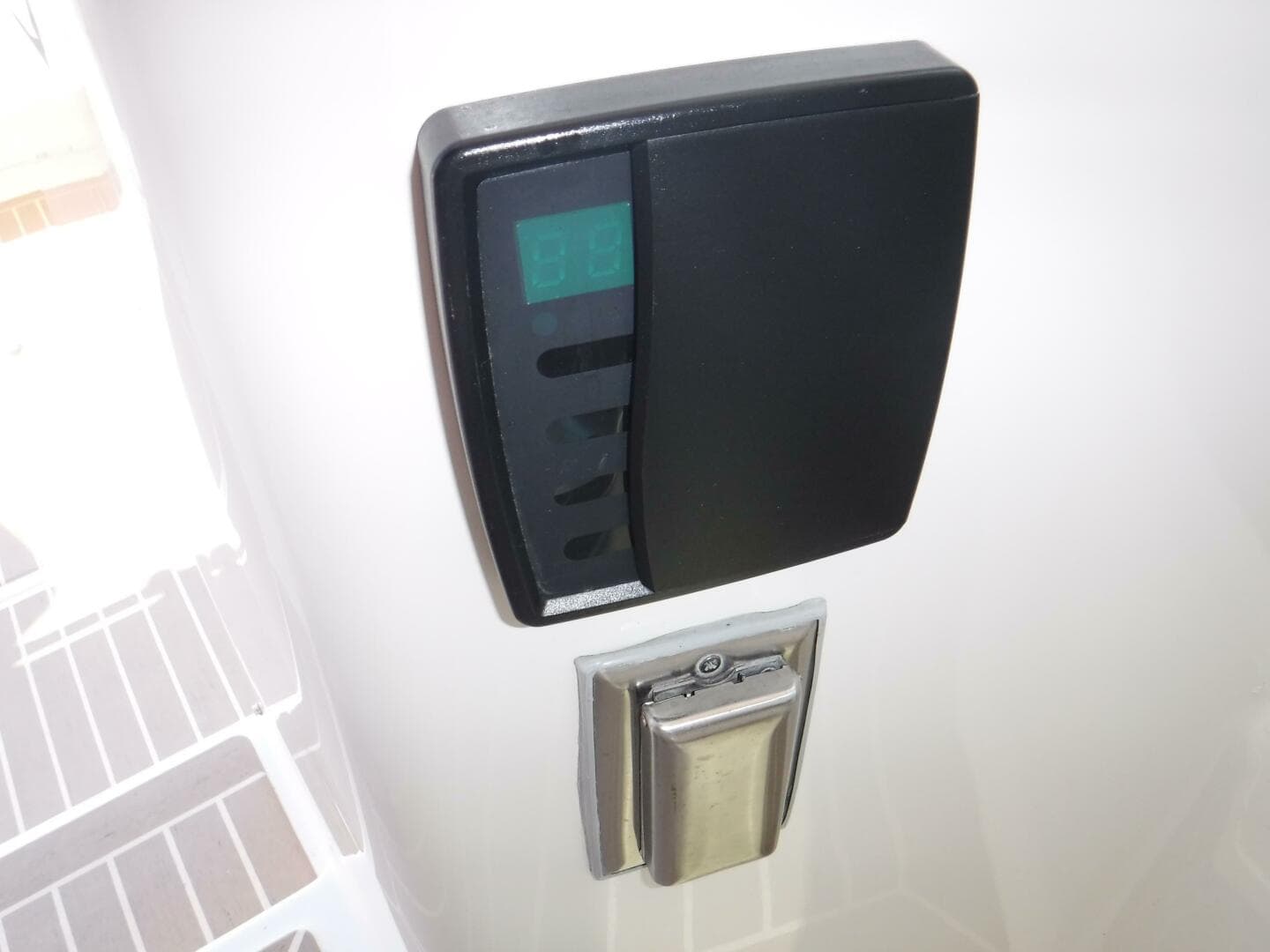 2008 Boston Whaler 346 Conquest — photo 17