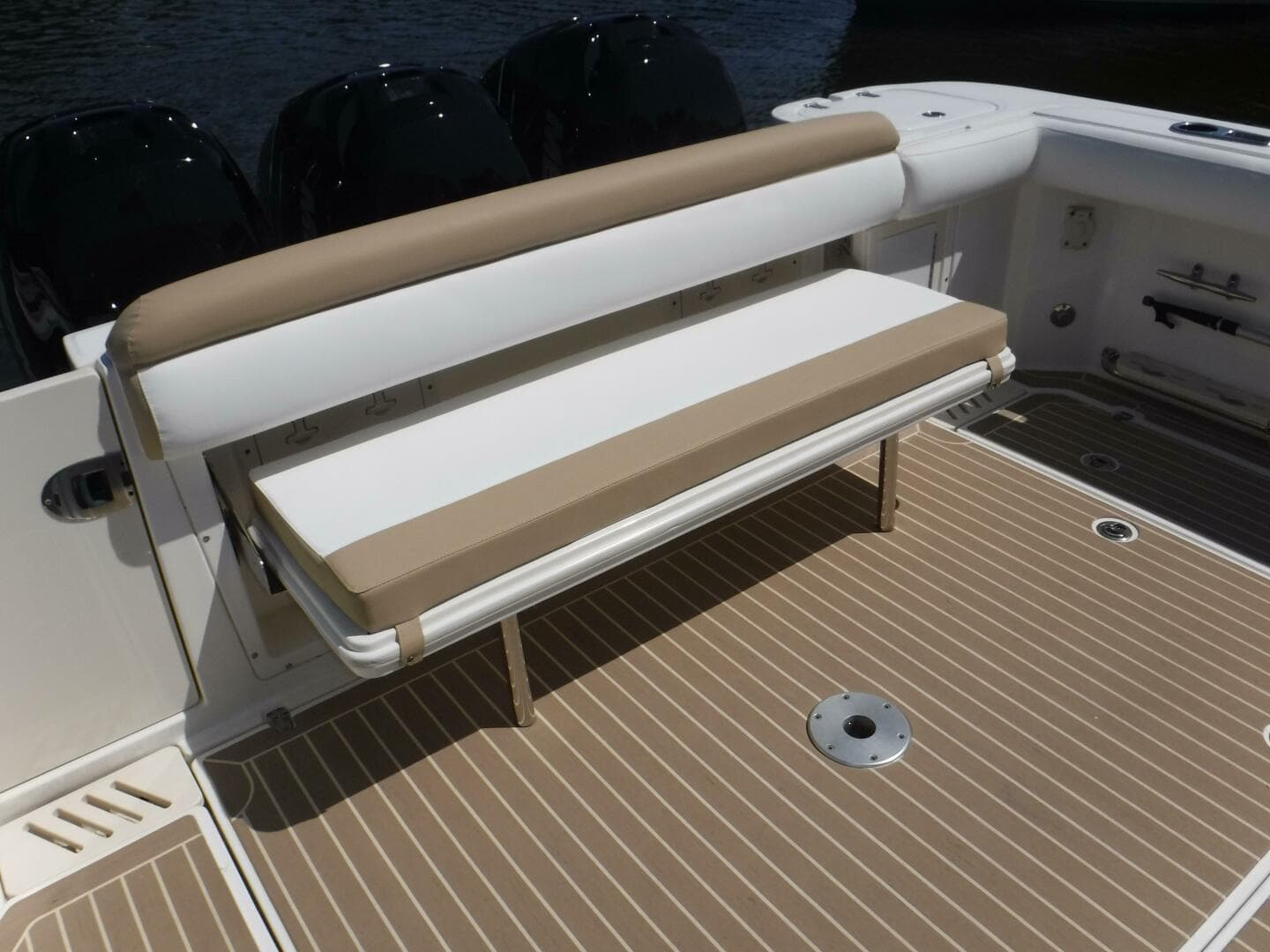 2008 Boston Whaler 346 Conquest — photo 9