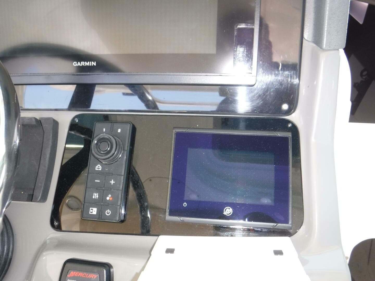 2008 Boston Whaler 346 Conquest — photo 16