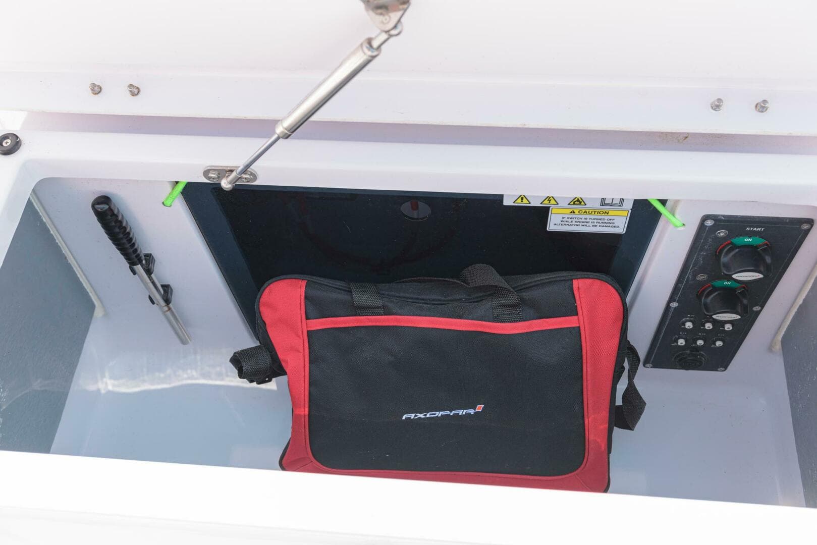 2021 Axopar 22 Spyder — photo 29