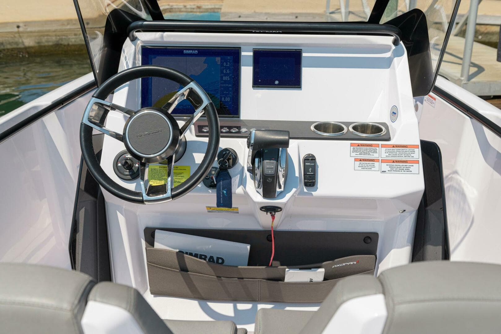 2021 Axopar 22 Spyder — photo 22