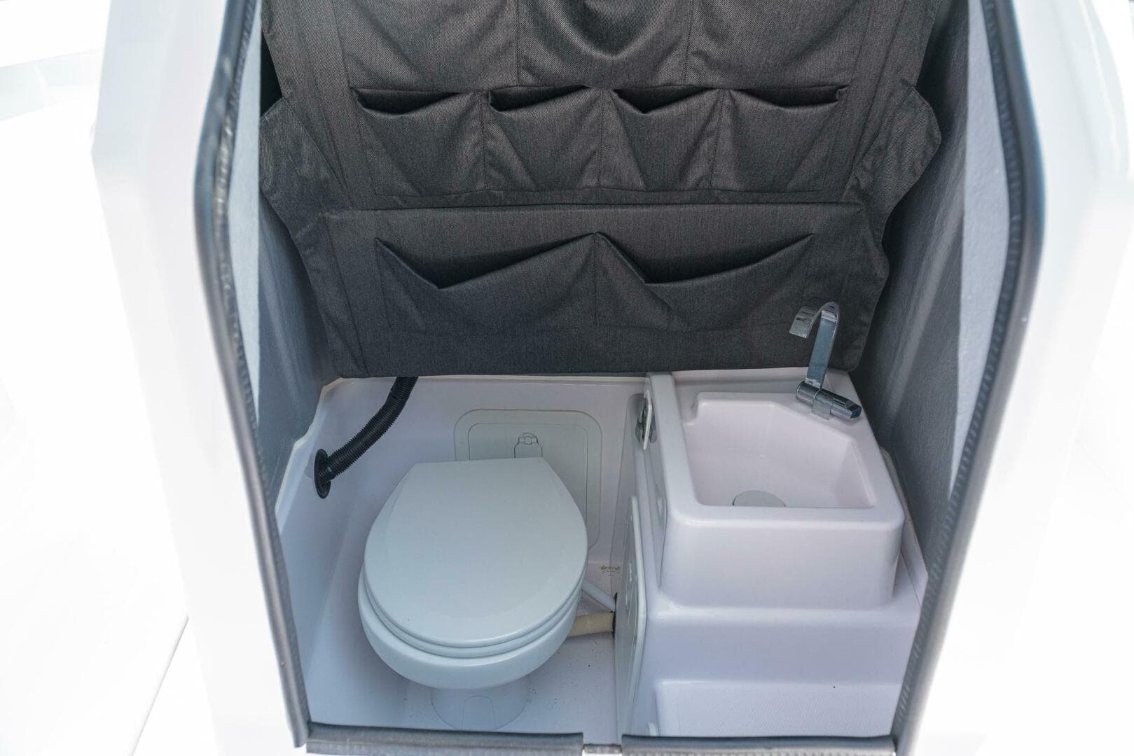 2021 Axopar 22 Spyder — photo 32