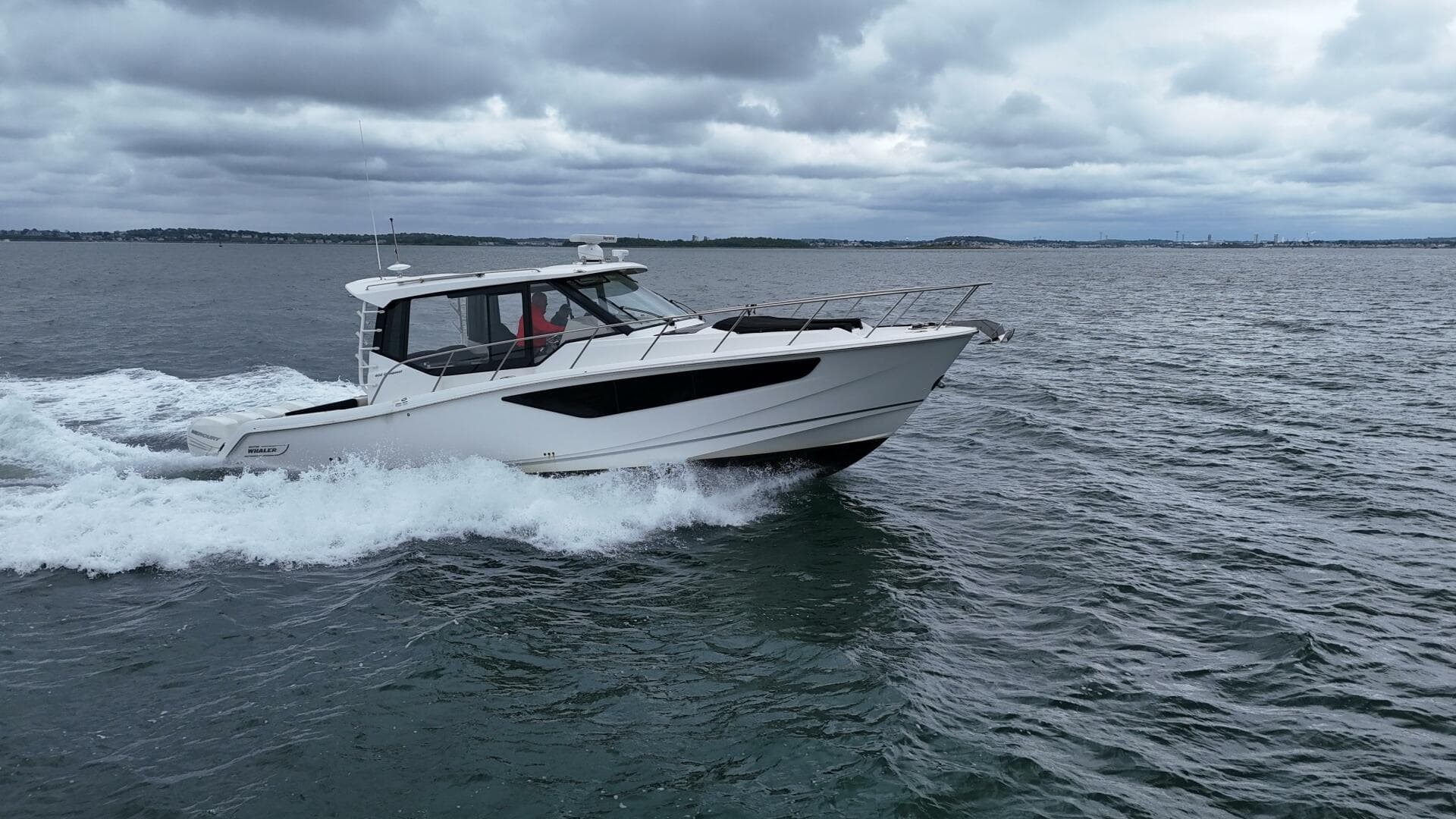 2021 Boston Whaler 405 Conquest — photo 14