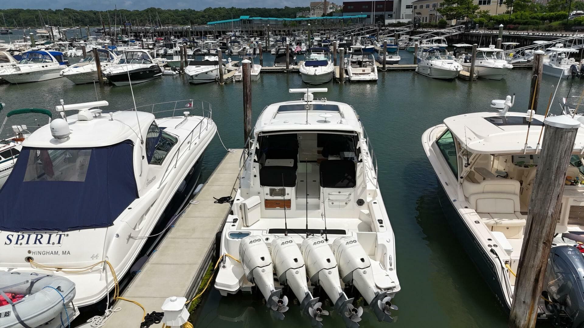 2021 Boston Whaler 405 Conquest — photo 22