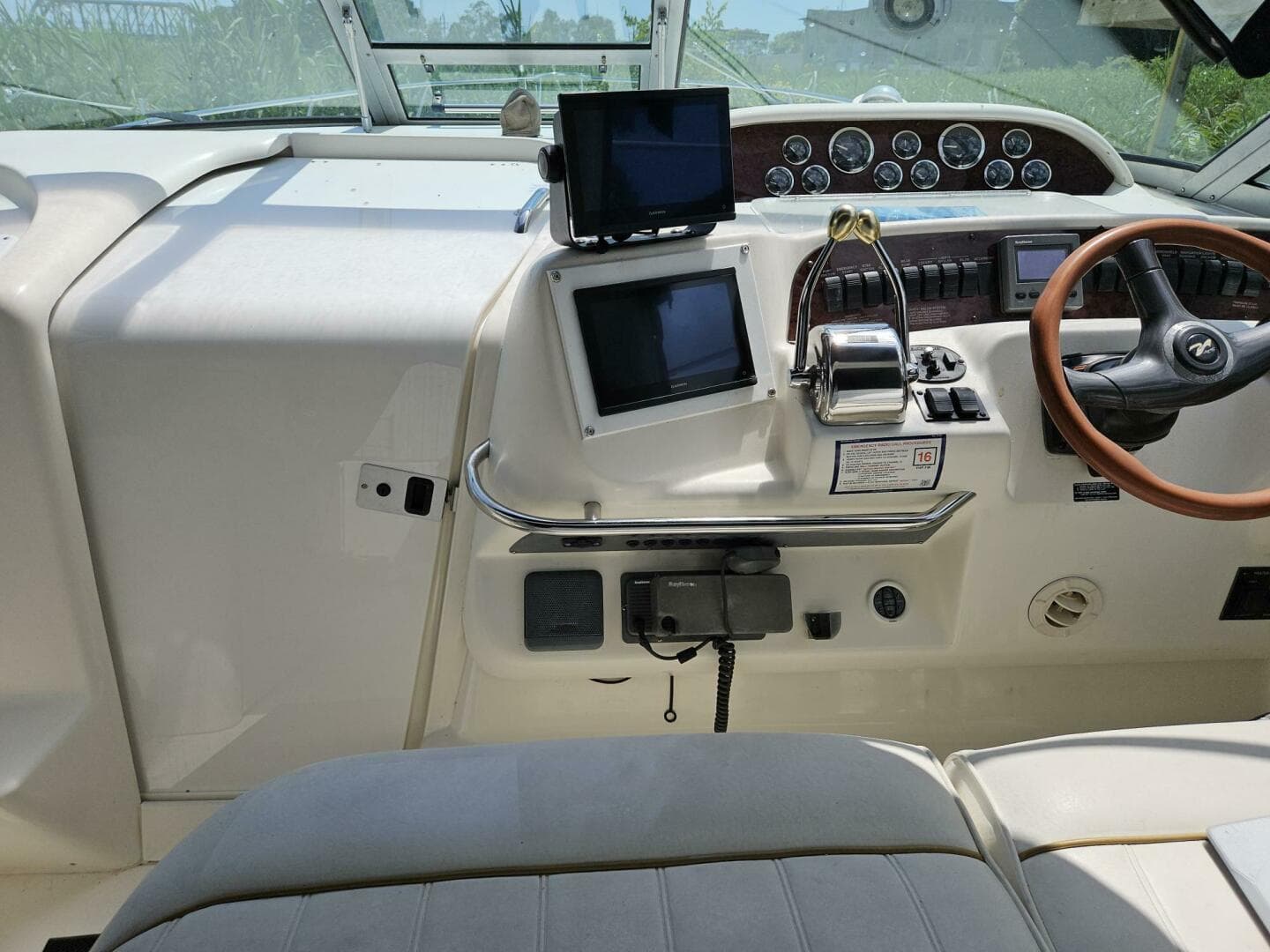 1999 Sea Ray — photo 10