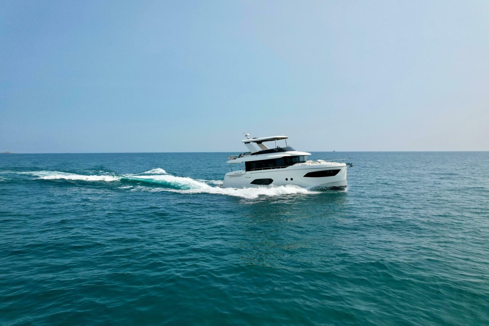 2023 Absolute 52 Navetta — photo 1