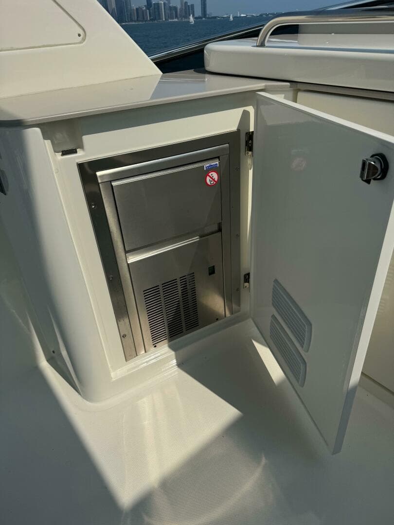 2023 Absolute 52 Navetta — photo 33