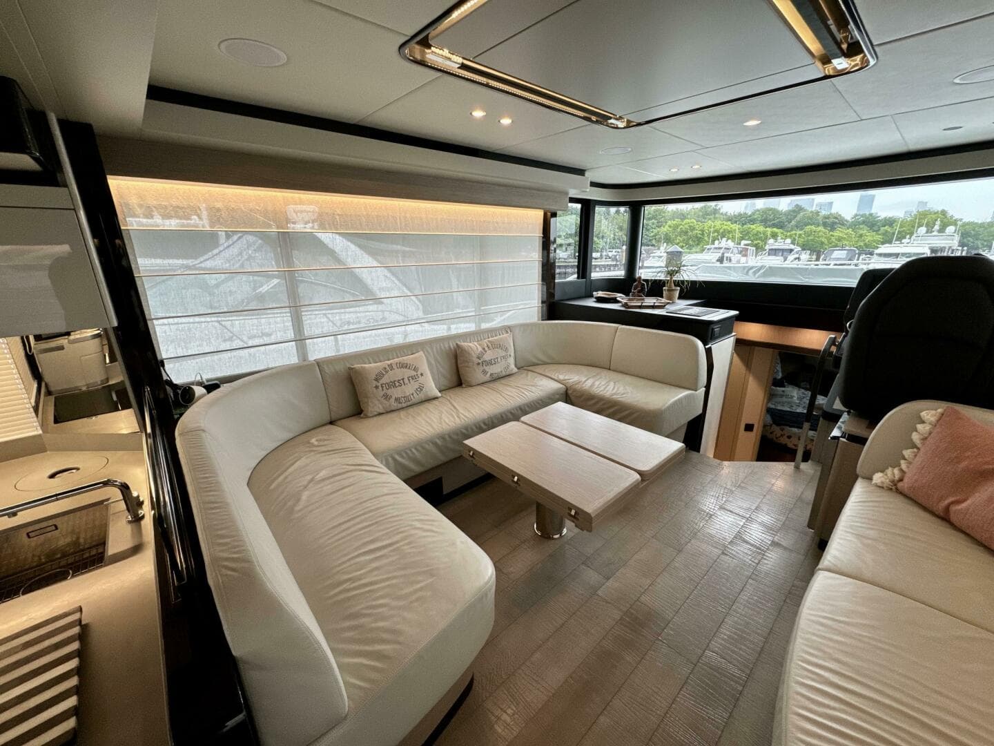 2023 Absolute 52 Navetta — photo 13