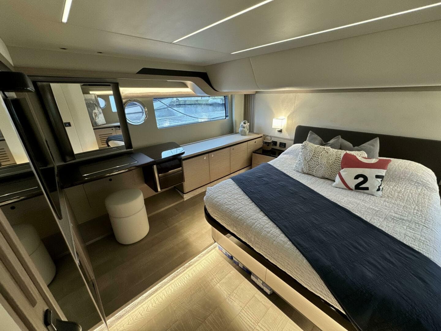 2023 Absolute 52 Navetta — photo 15