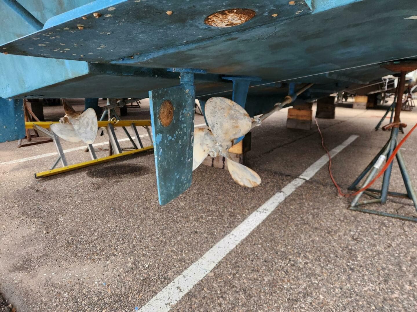 1988 Silverton 40 Convertible — photo 7