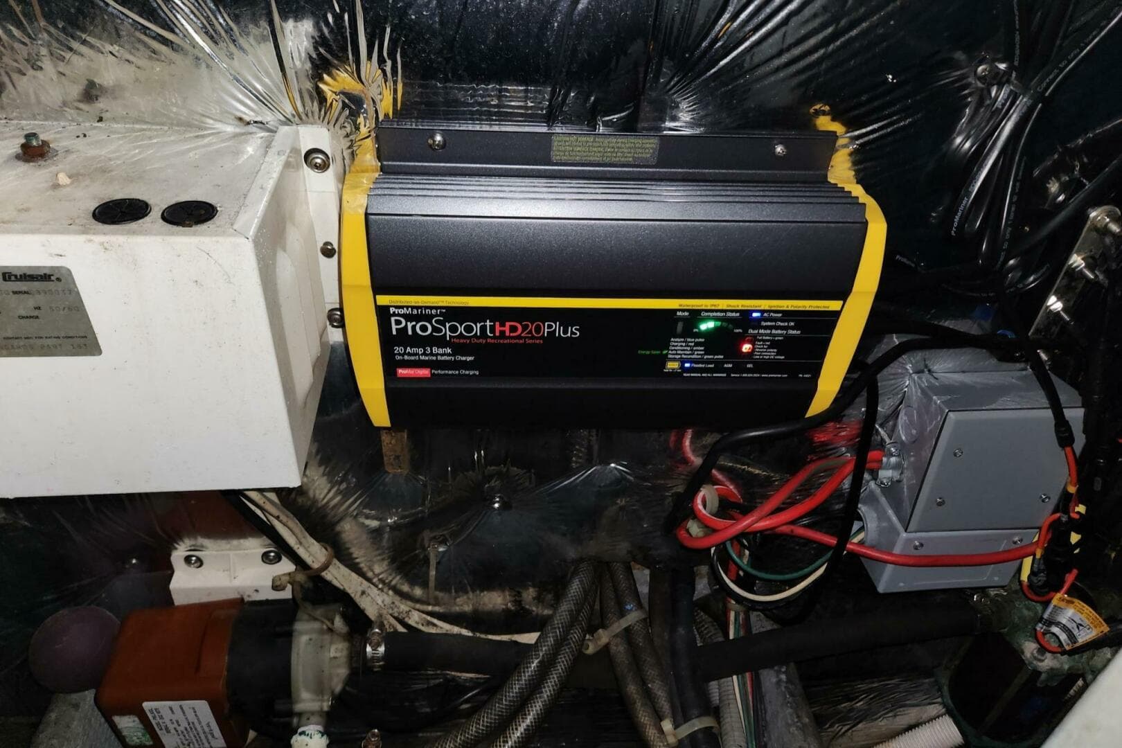 1988 Silverton 40 Convertible — photo 29