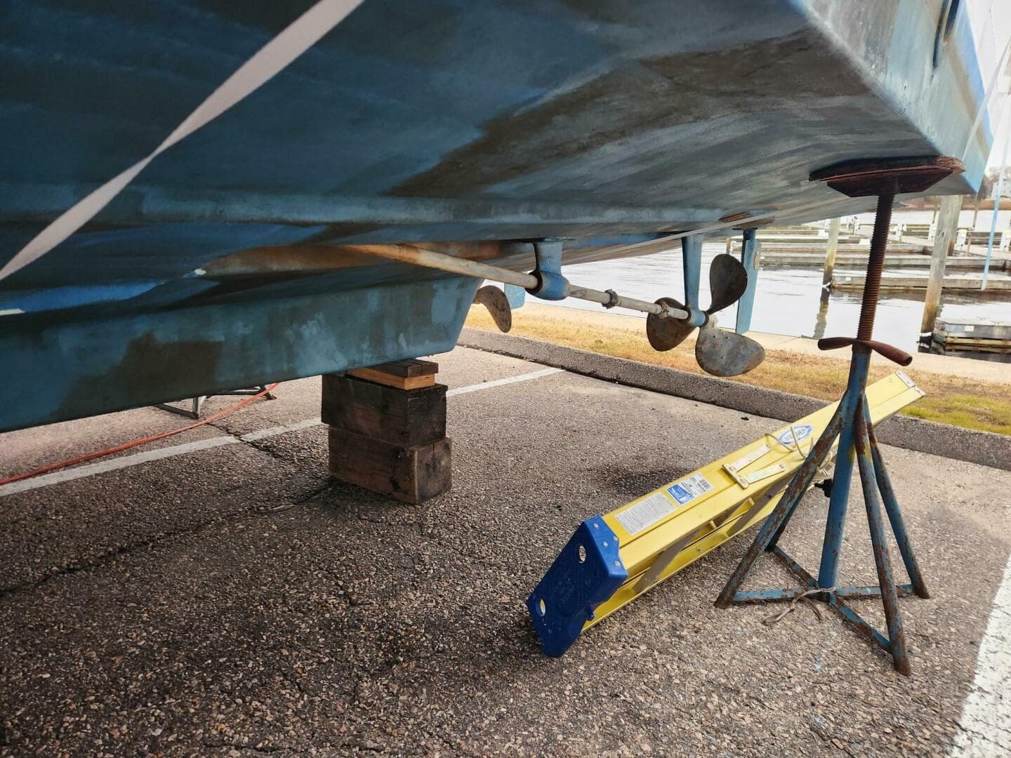 1988 Silverton 40 Convertible — photo 5