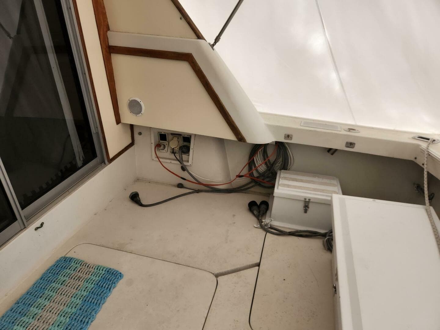 1988 Silverton 40 Convertible — photo 8