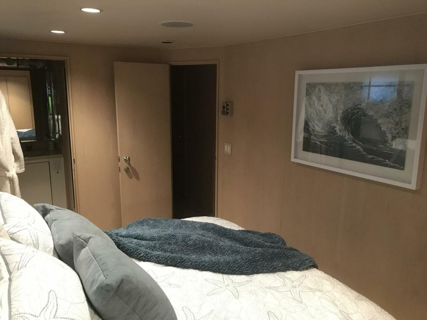 1990 Broward Custom Extended — photo 38