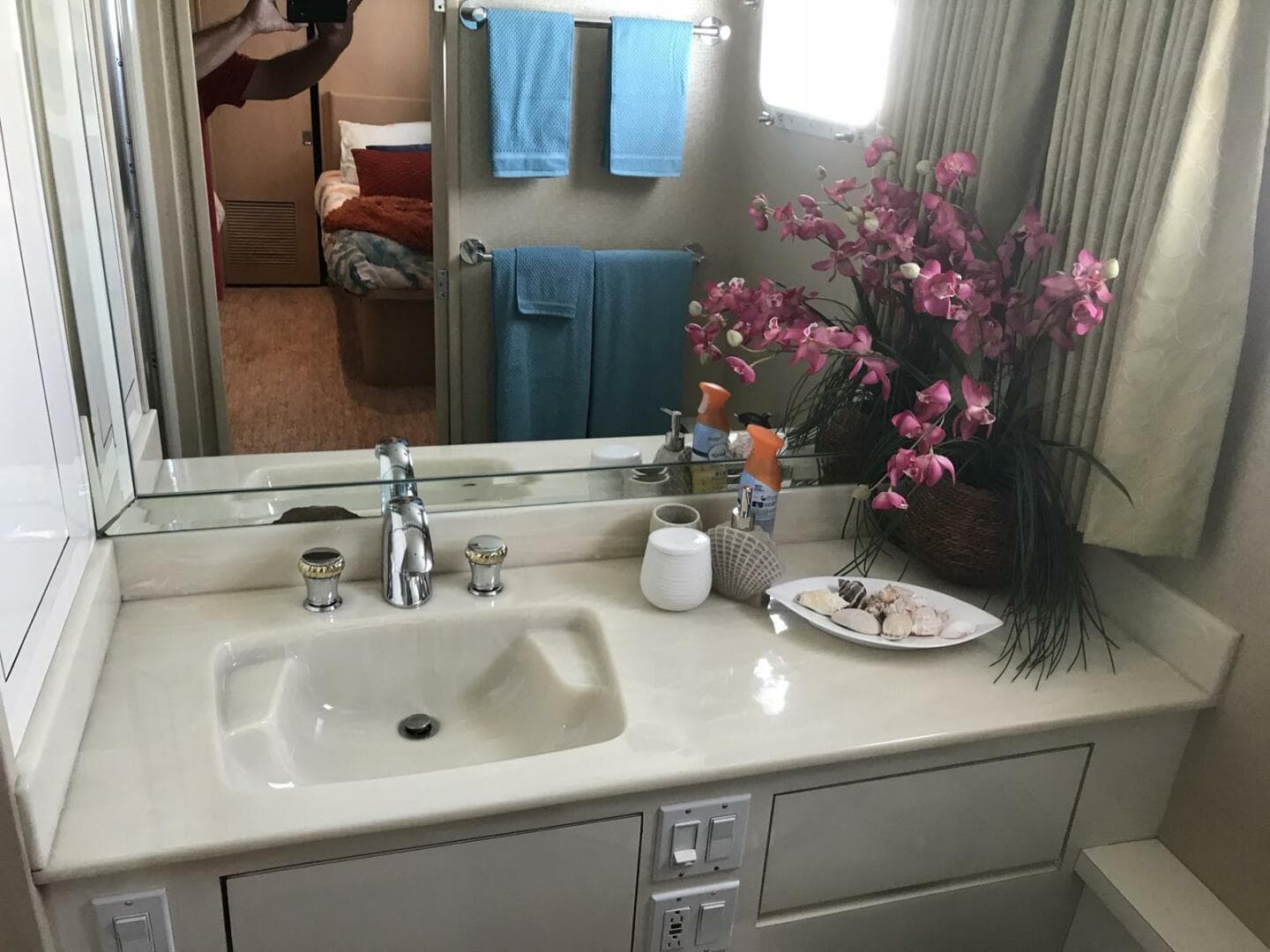 1990 Broward Custom Extended — photo 45