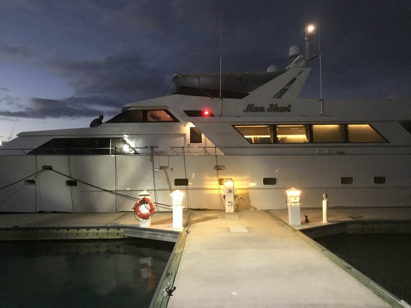 1990 Broward Custom Extended — photo 90