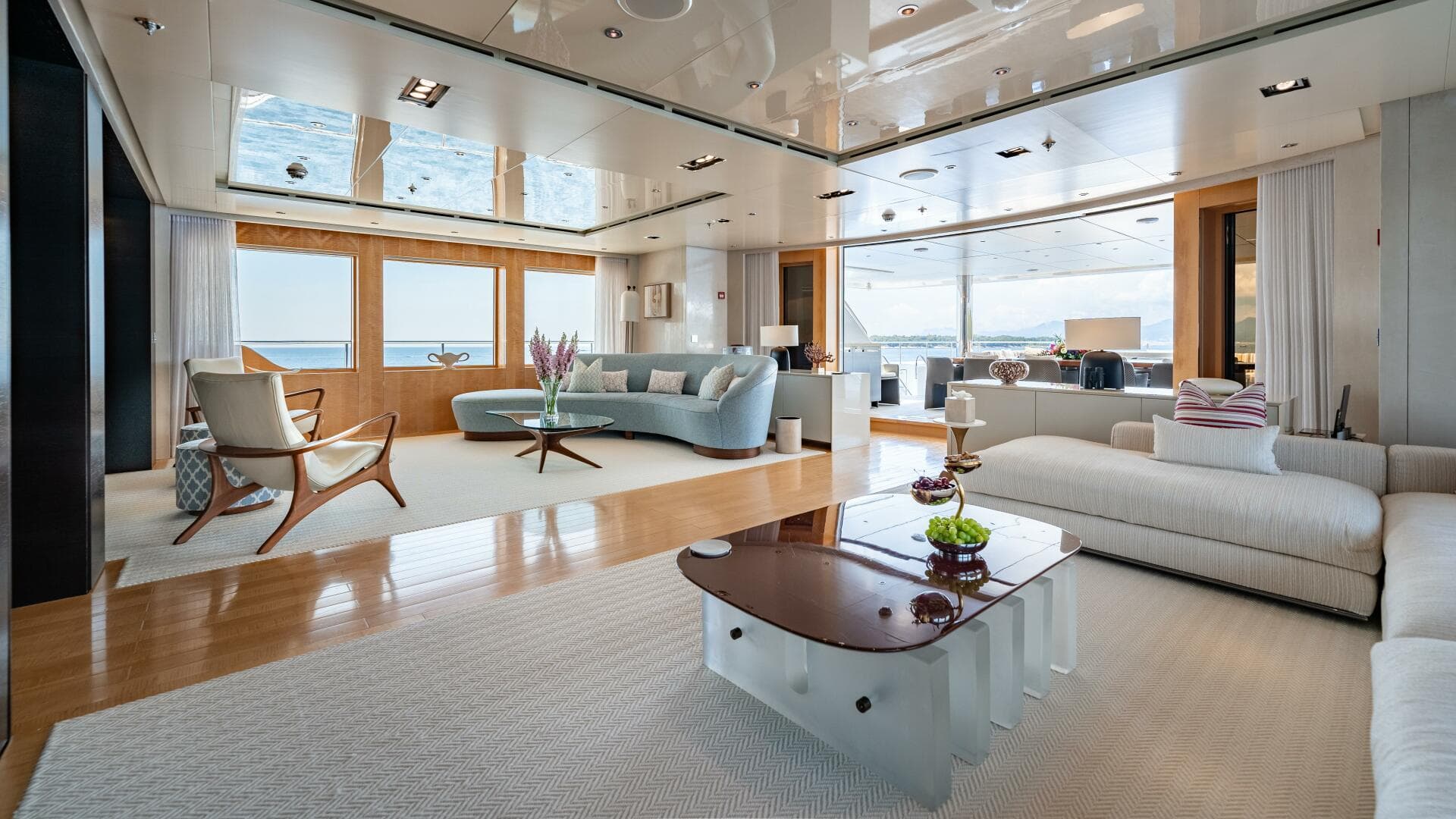 2010 Icon — photo 42