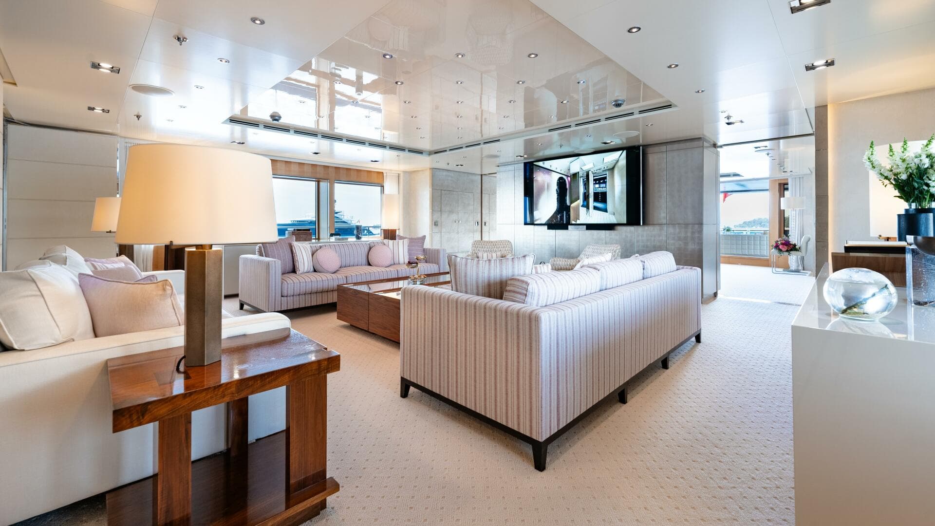 2010 Icon — photo 13