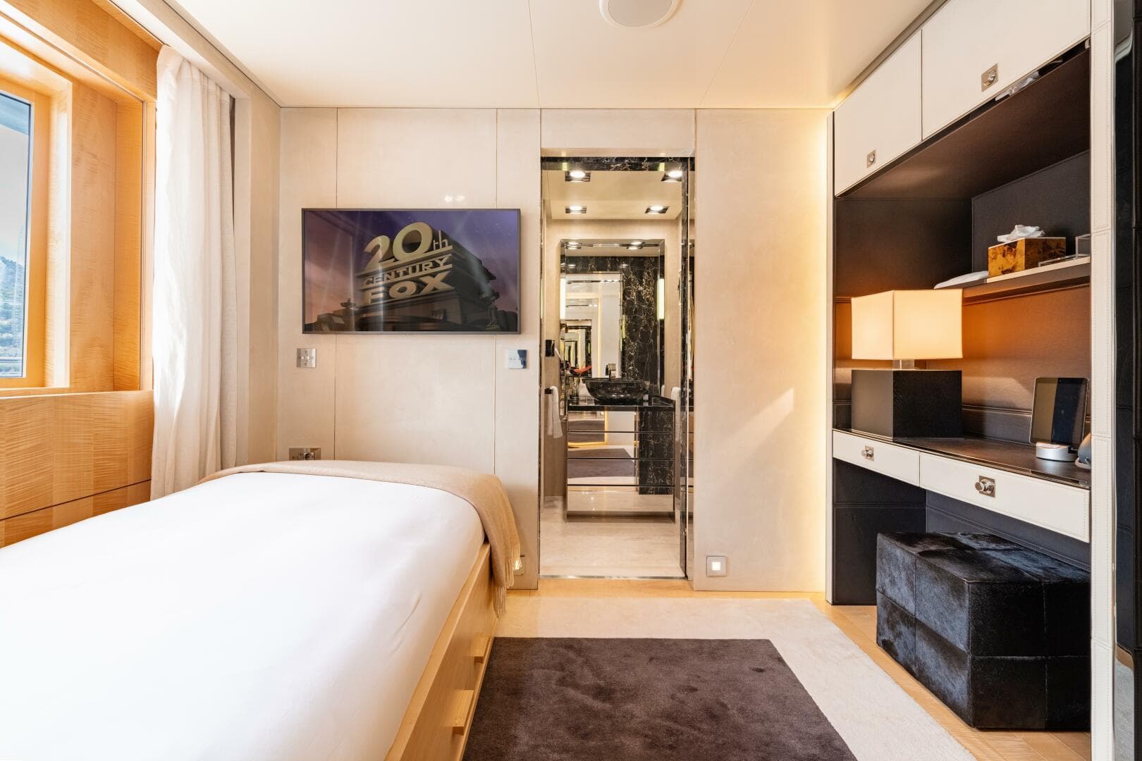 2010 Icon — photo 37