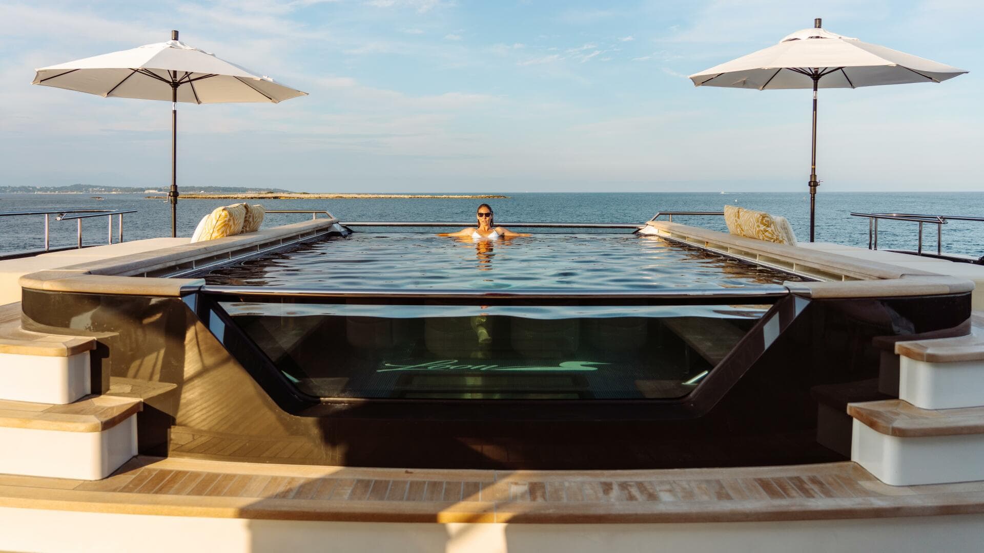 2010 Icon — photo 4