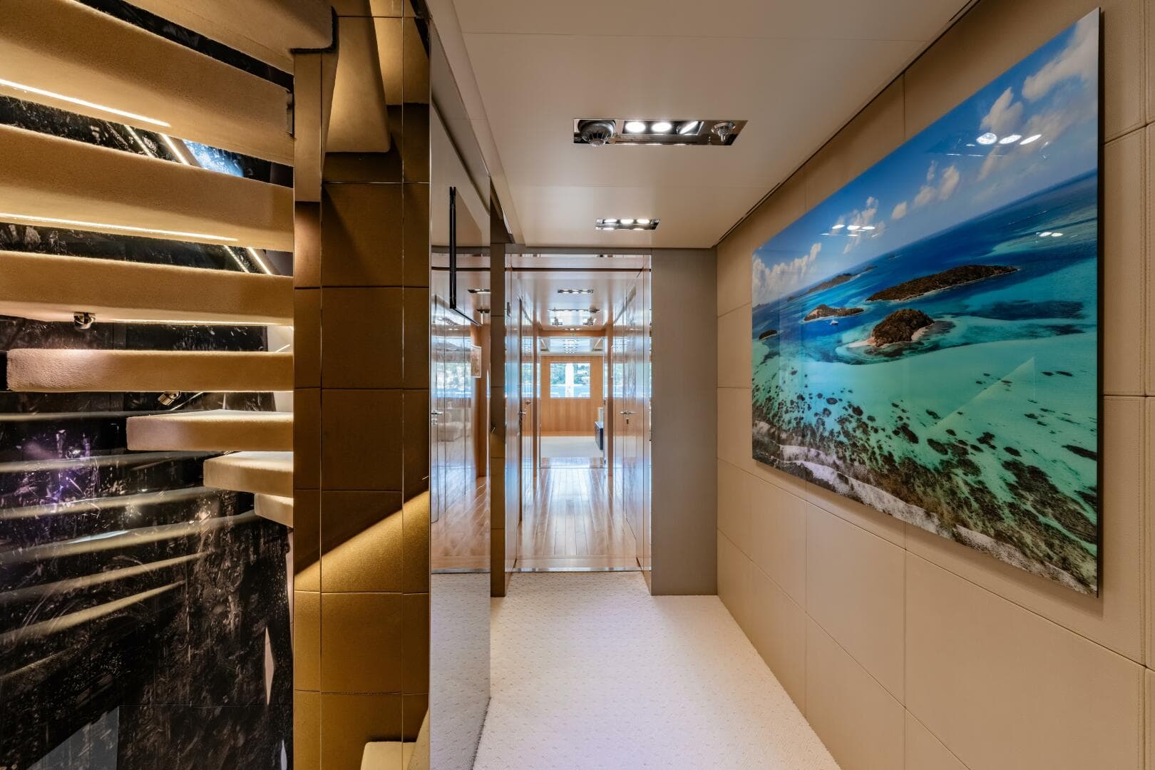 2010 Icon — photo 34