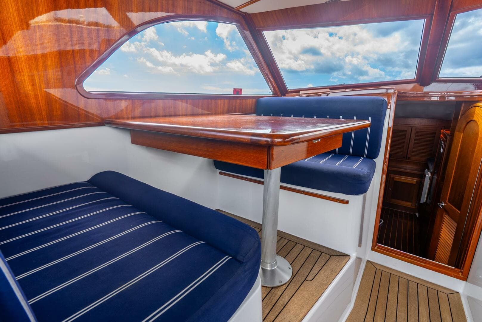 2003 San Juan 38 — photo 29