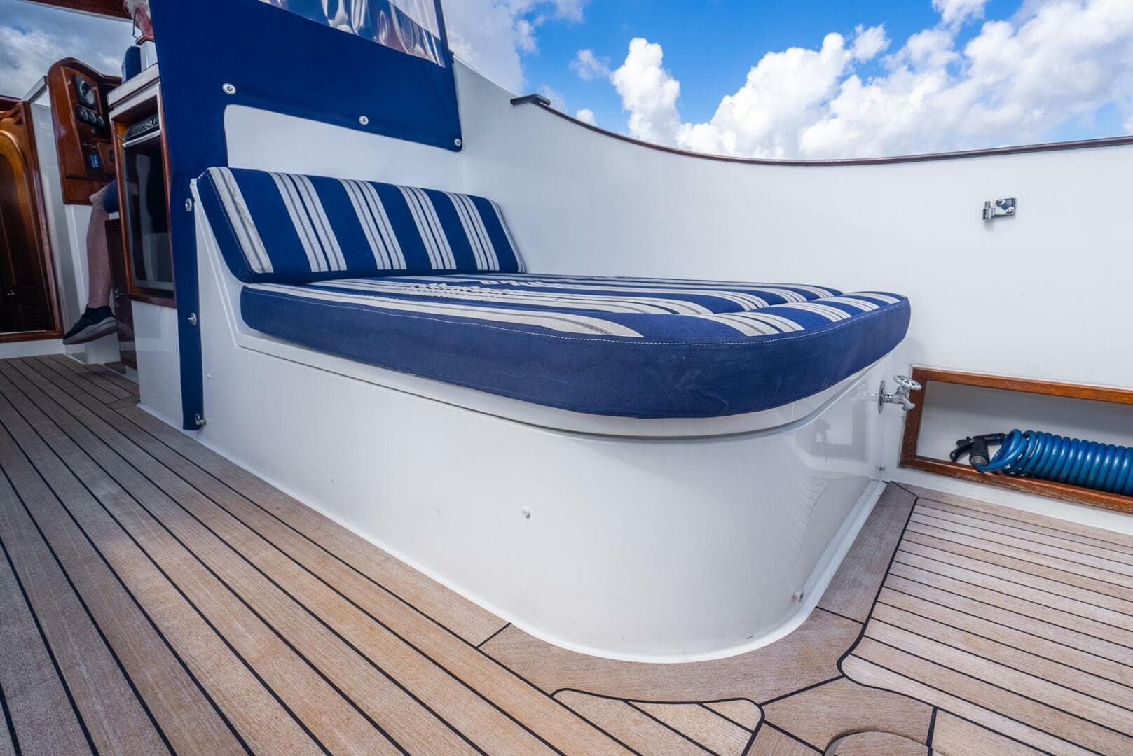 2003 San Juan 38 — photo 25