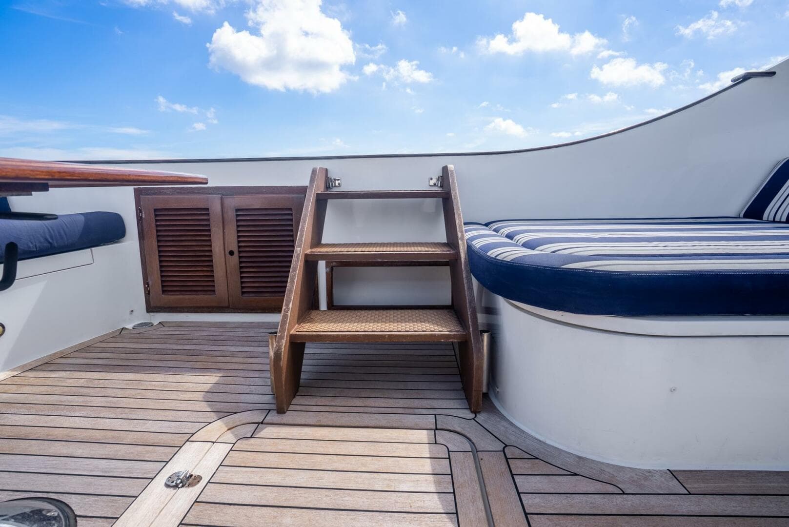 2003 San Juan 38 — photo 23