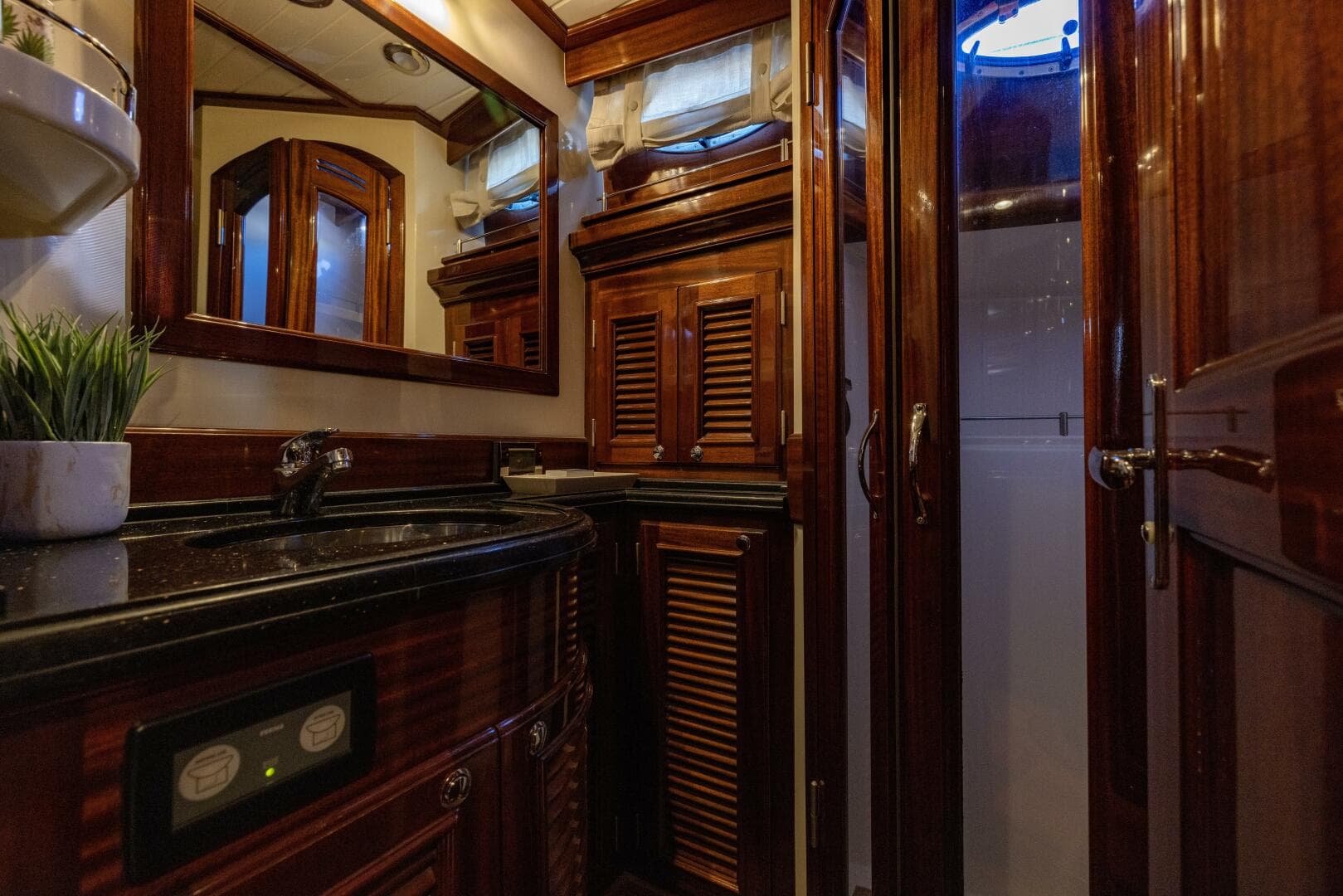 2010 Vicem 58/64 — photo 86