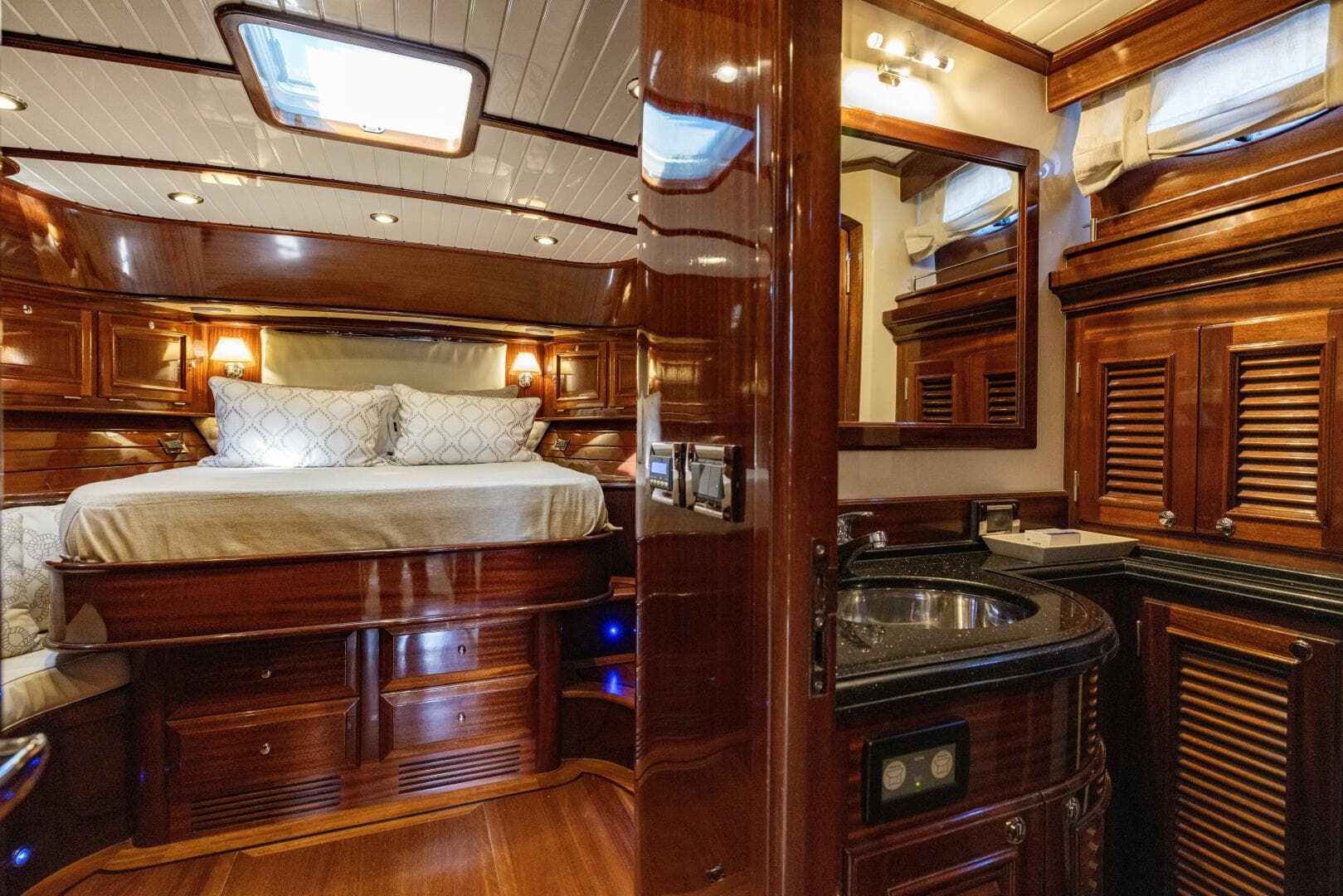 2010 Vicem 58/64 — photo 79