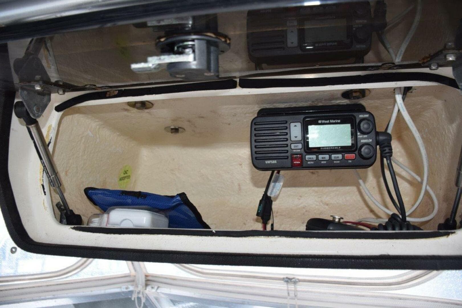 1995 Blackfin Combi 33 — photo 14