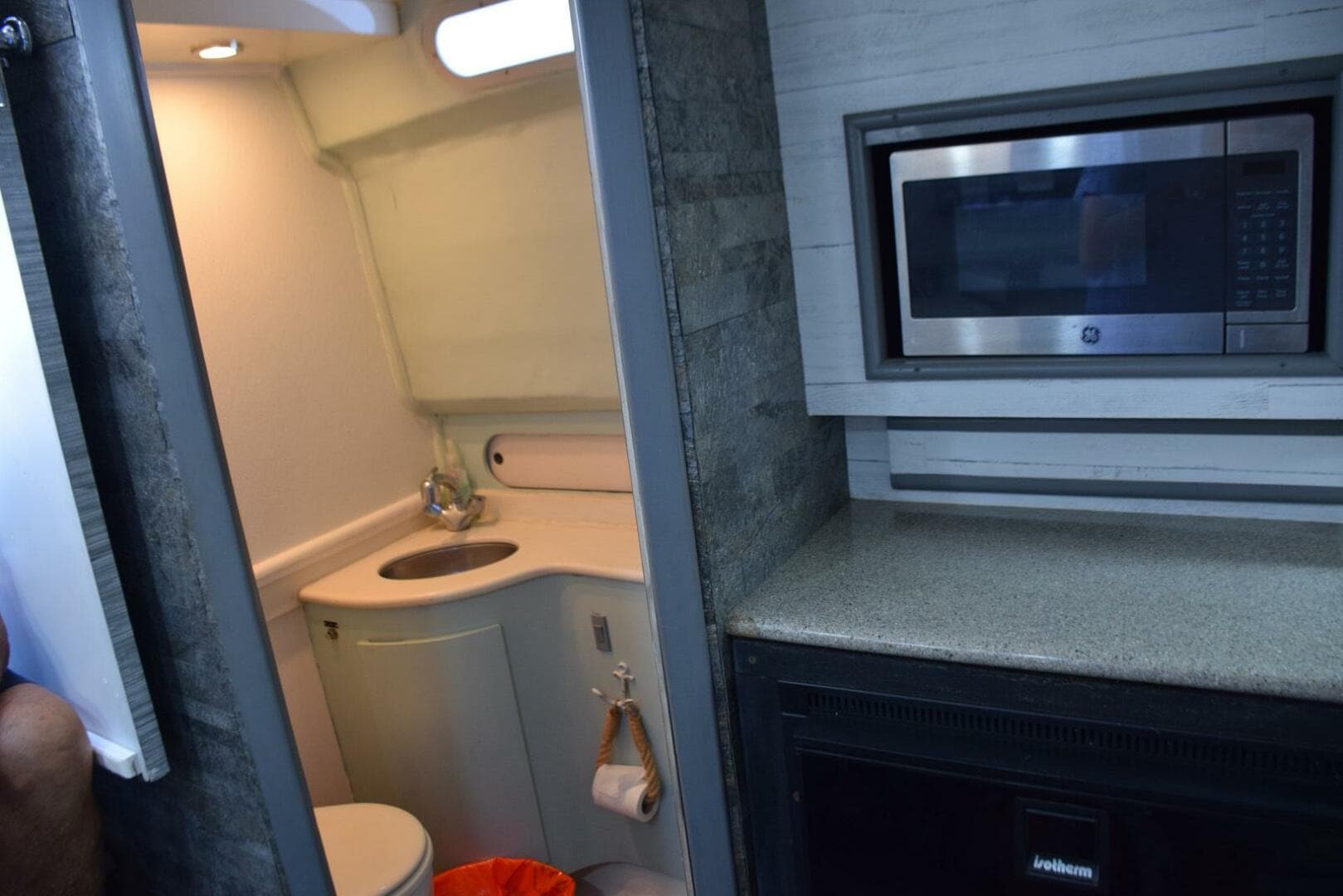 1995 Blackfin Combi 33 — photo 20