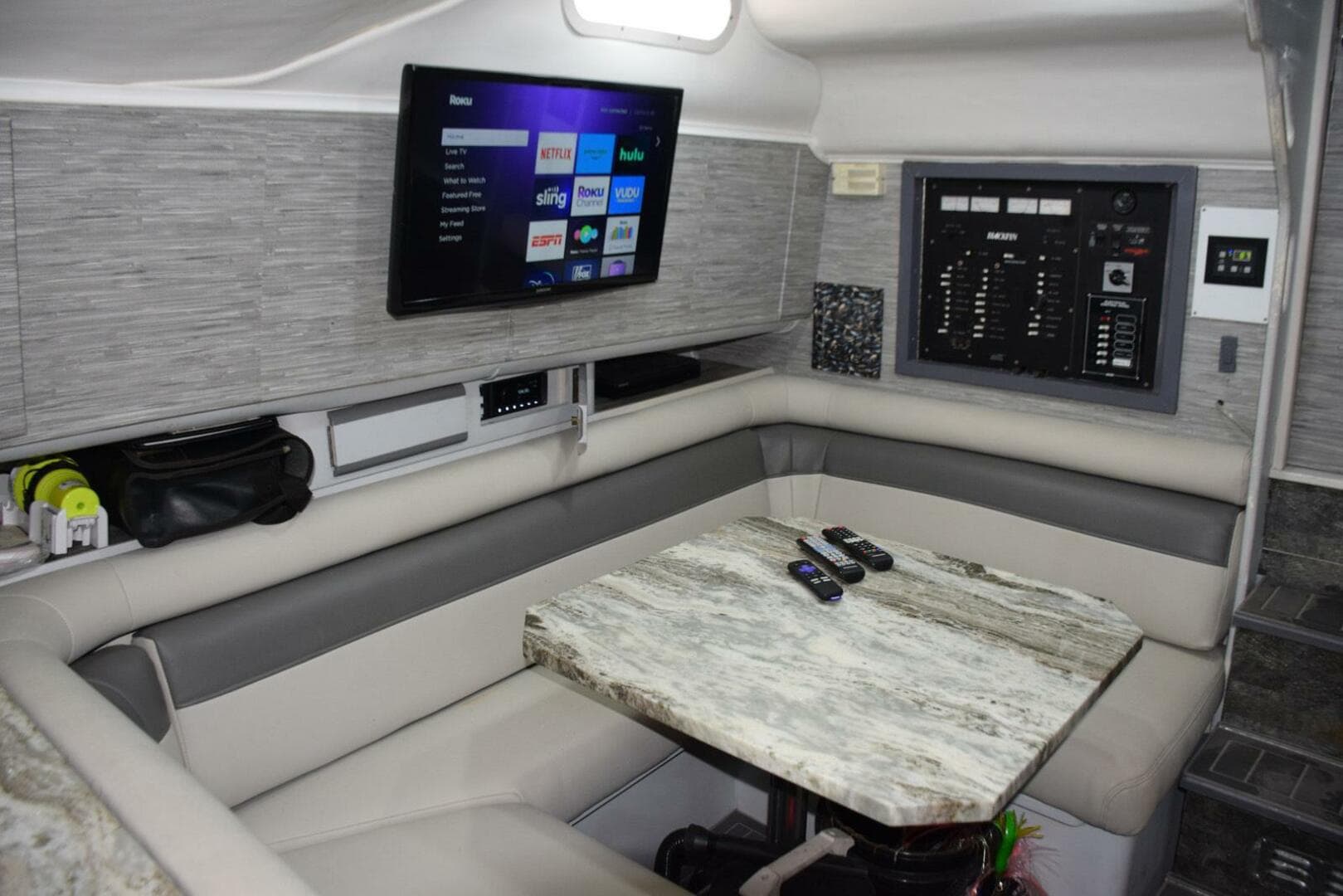 1995 Blackfin Combi 33 — photo 18