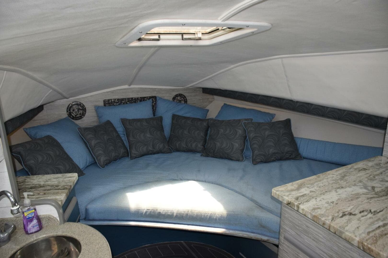 1995 Blackfin Combi 33 — photo 27