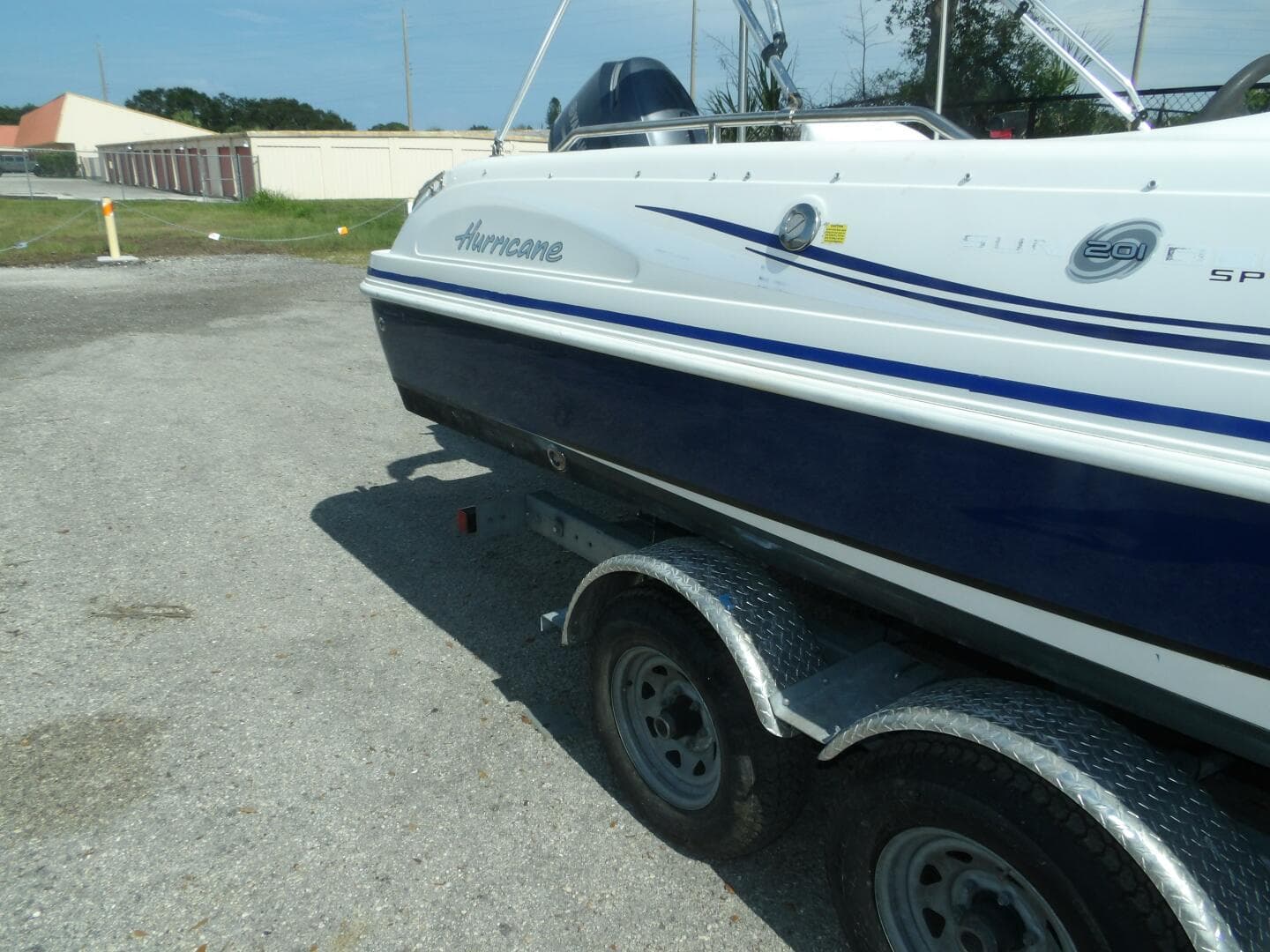2012 Hurricane Sundeck Sport 201 OB — photo 5
