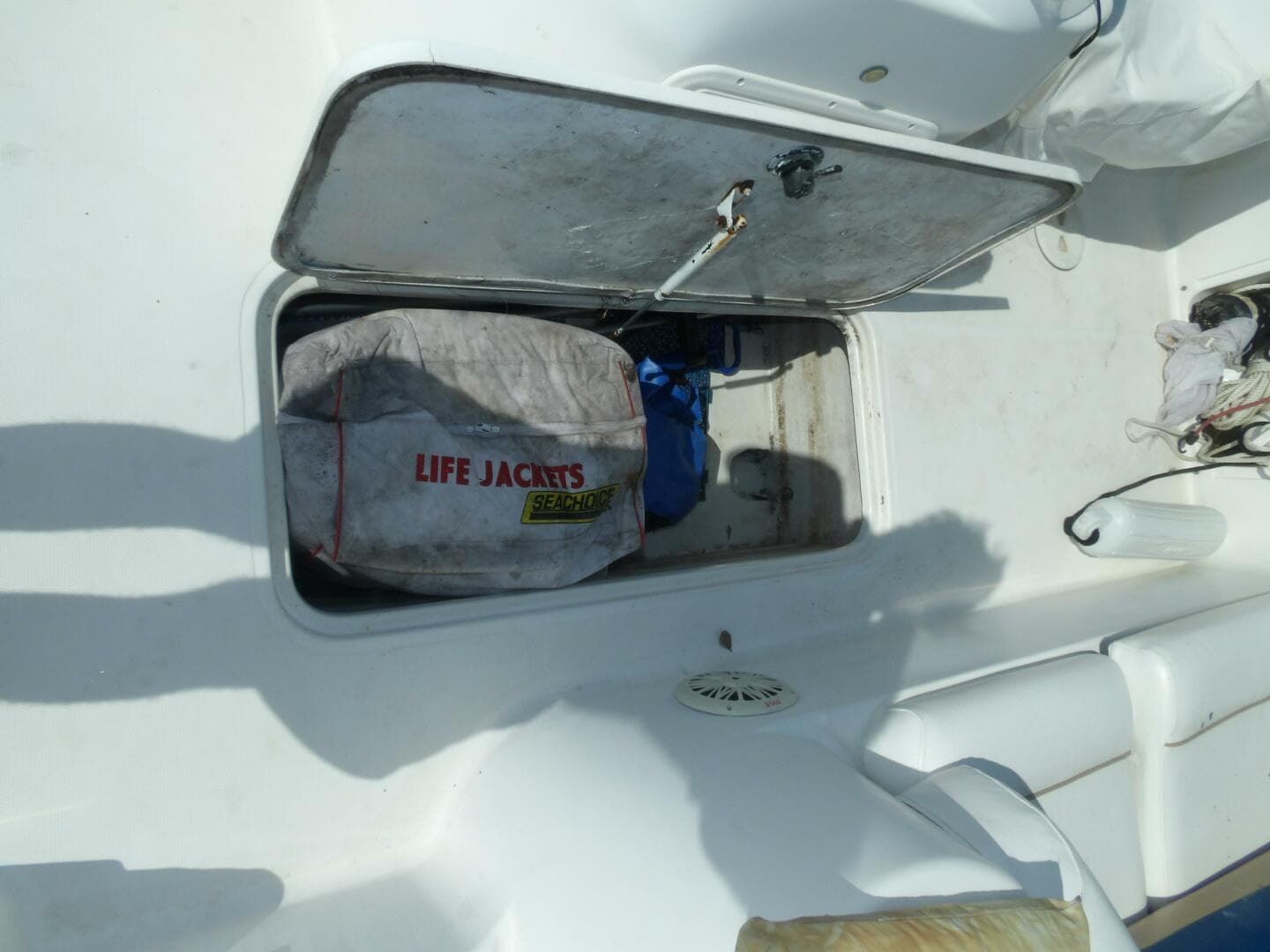 2012 Hurricane Sundeck Sport 201 OB — photo 35