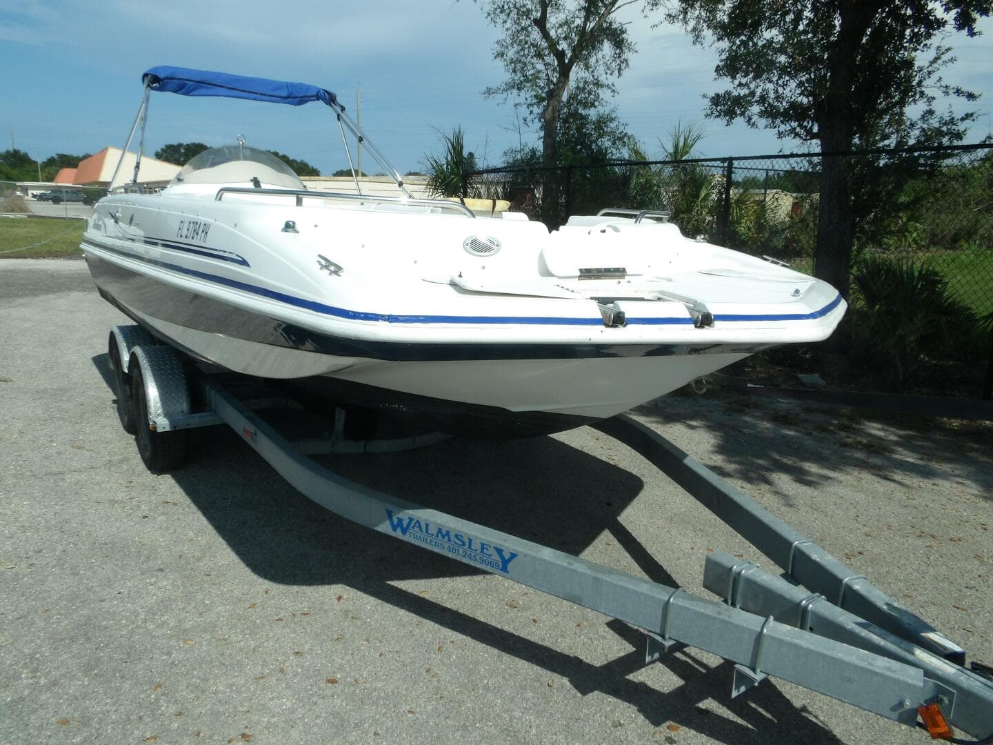 2012 Hurricane Sundeck Sport 201 OB — photo 3
