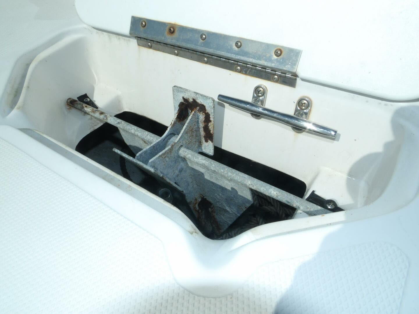 2012 Hurricane Sundeck Sport 201 OB — photo 12