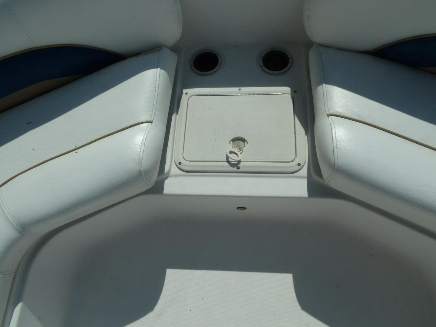 2012 Hurricane Sundeck Sport 201 OB — photo 31