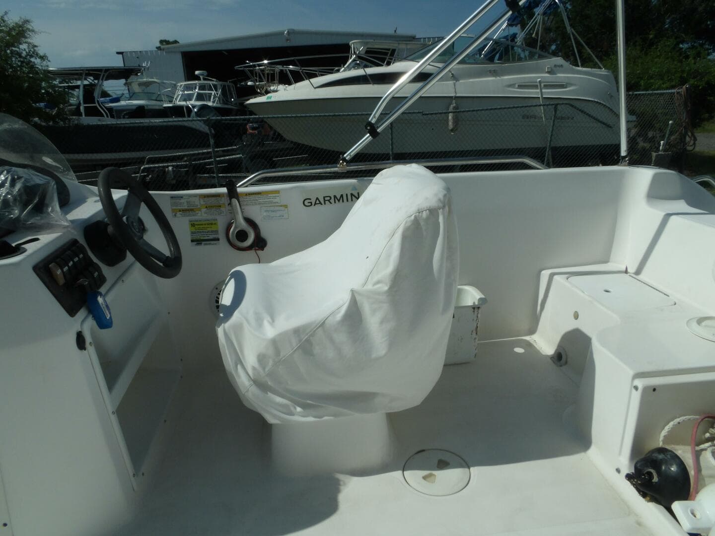 2012 Hurricane Sundeck Sport 201 OB — photo 16