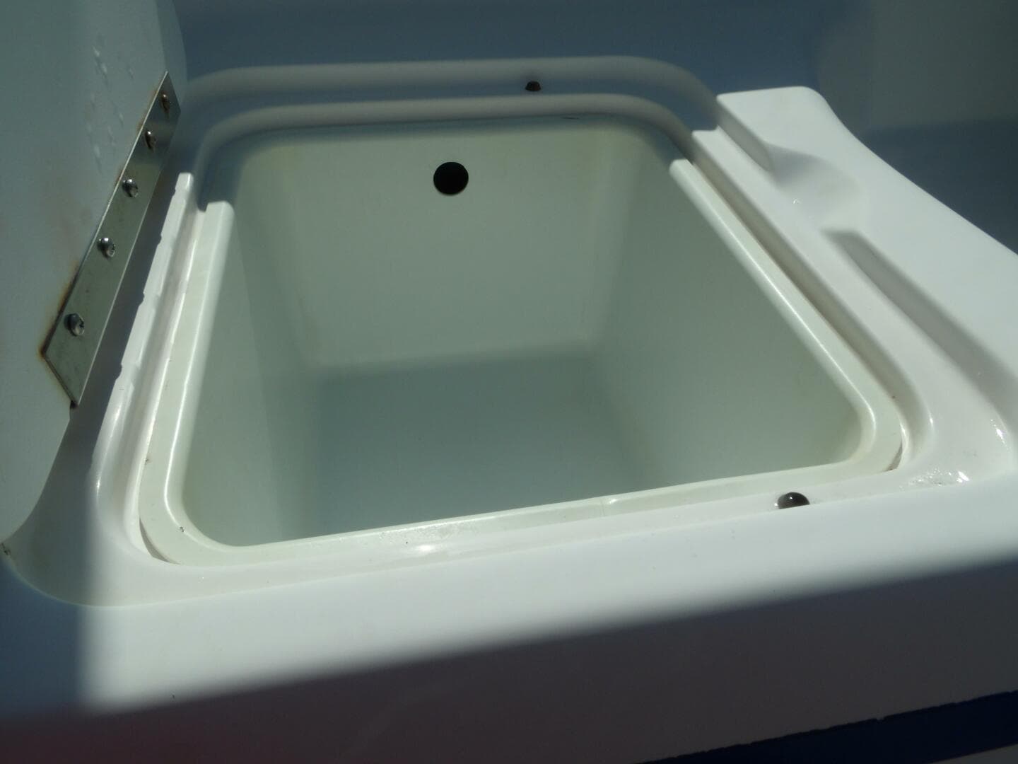 2012 Hurricane Sundeck Sport 201 OB — photo 18