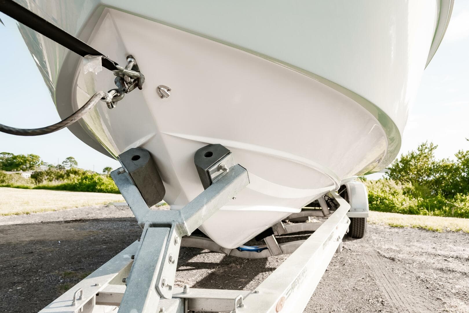 2022 Everglades 253 CC — photo 38