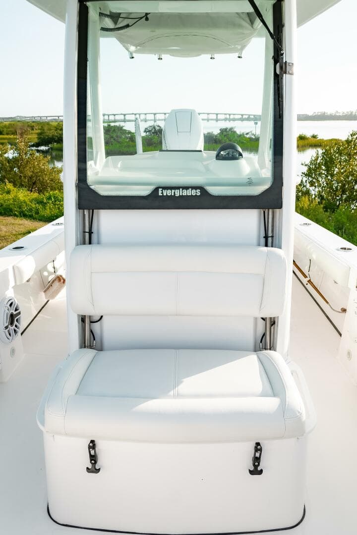 2022 Everglades 253 CC — photo 14