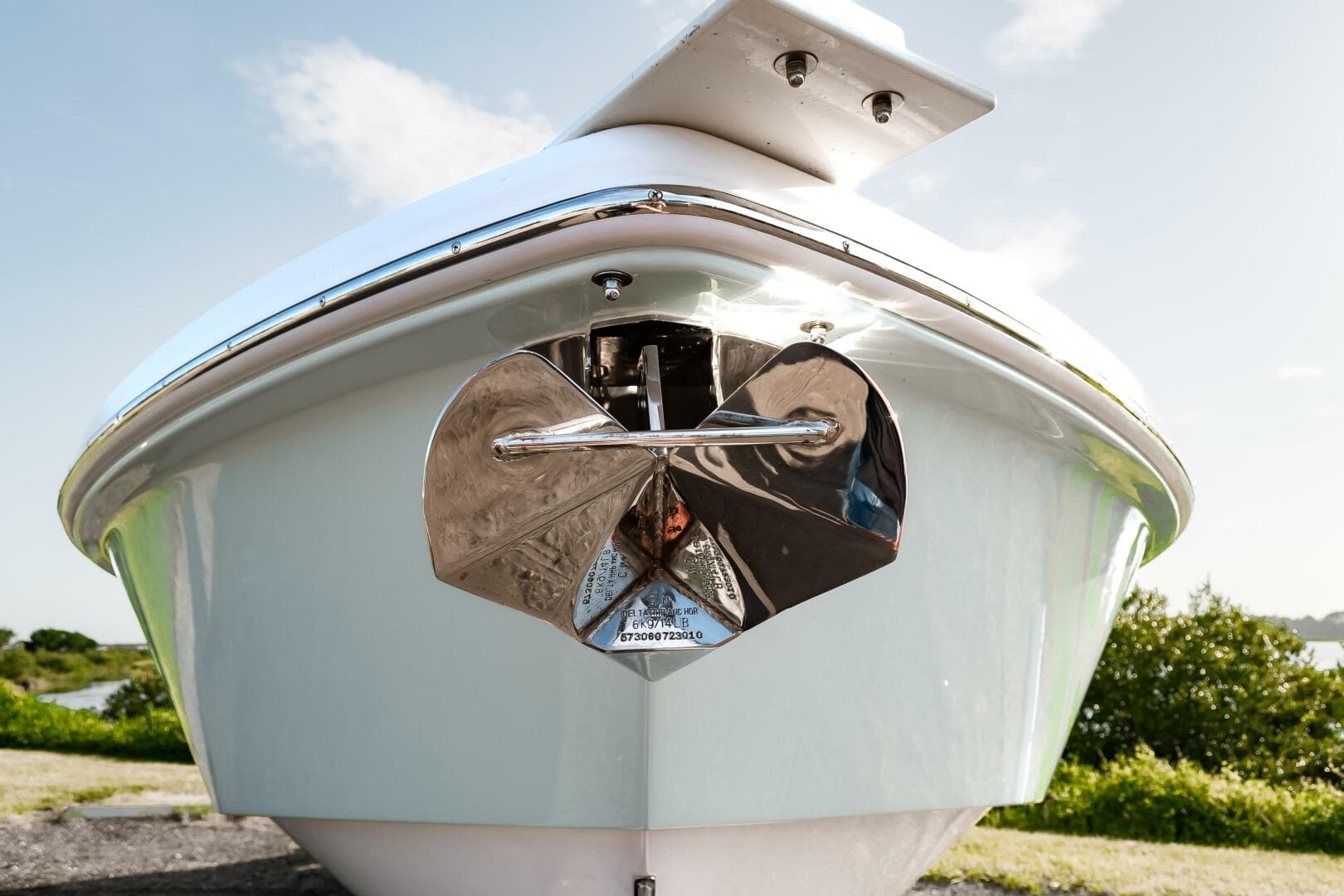 2022 Everglades 253 CC — photo 7