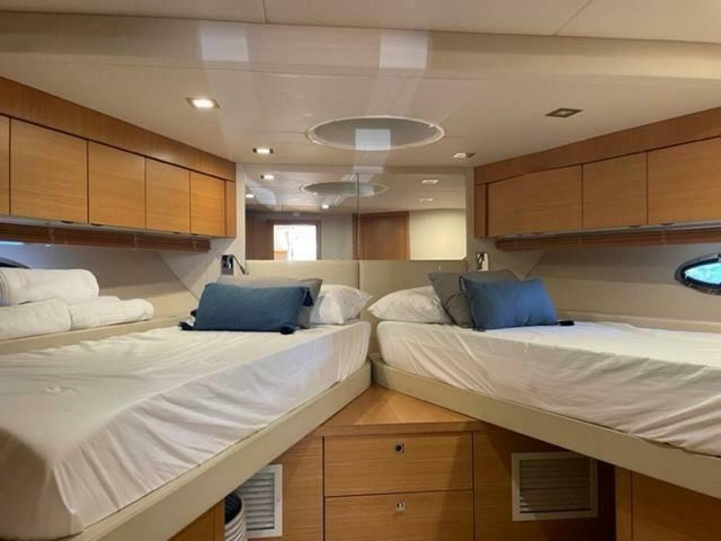 2013 Sunseeker 48 Portofino — photo 33