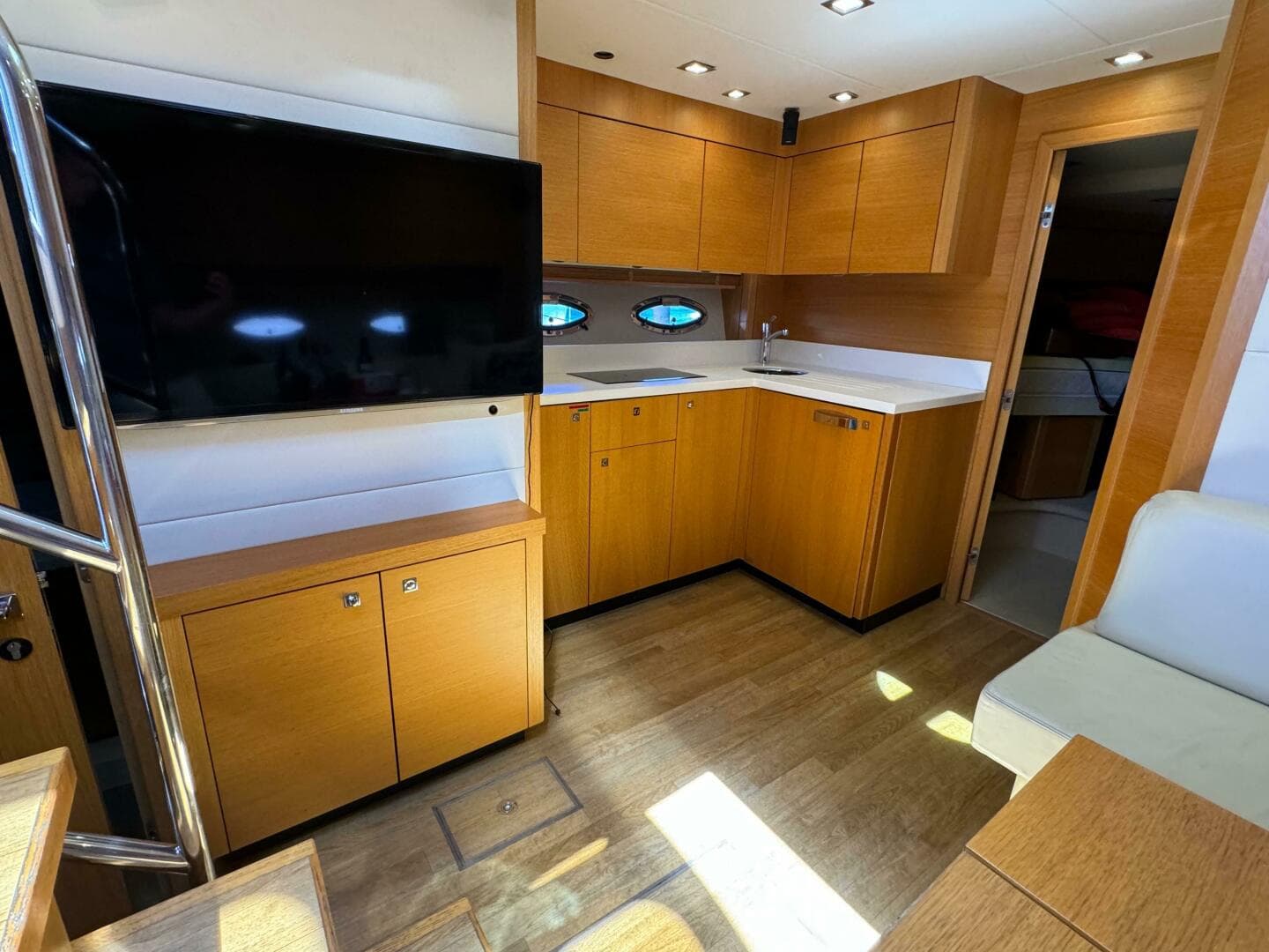 2013 Sunseeker 48 Portofino — photo 23