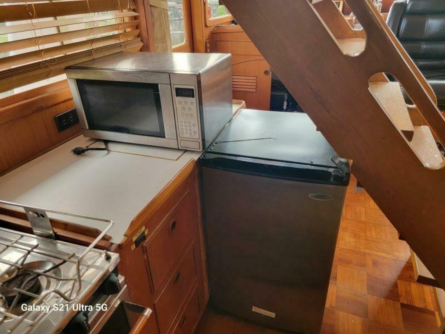 1987 Marine Trader Wide Body — photo 61